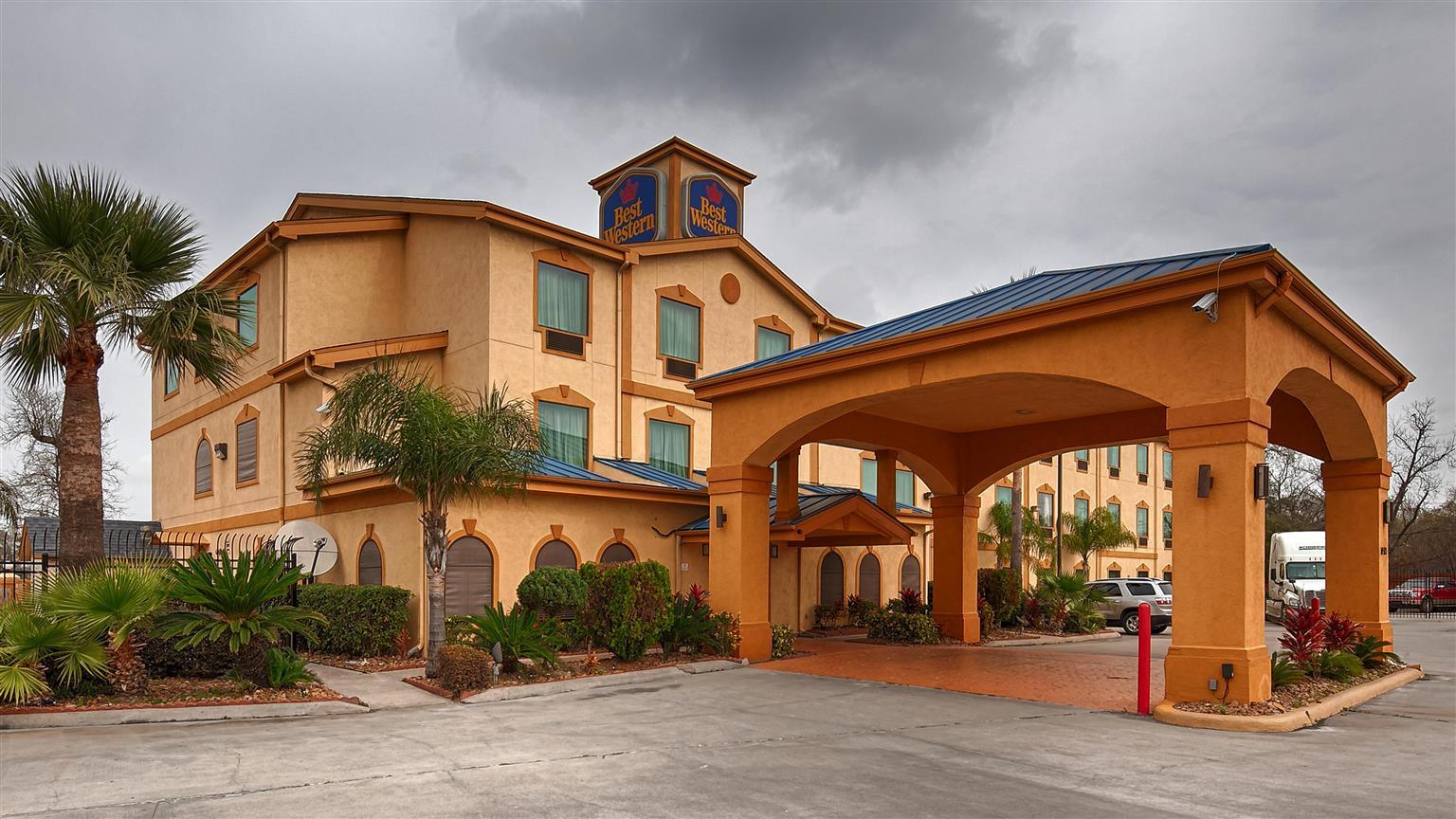 Best Western Plus Heritage Inn Houston Exterior photo